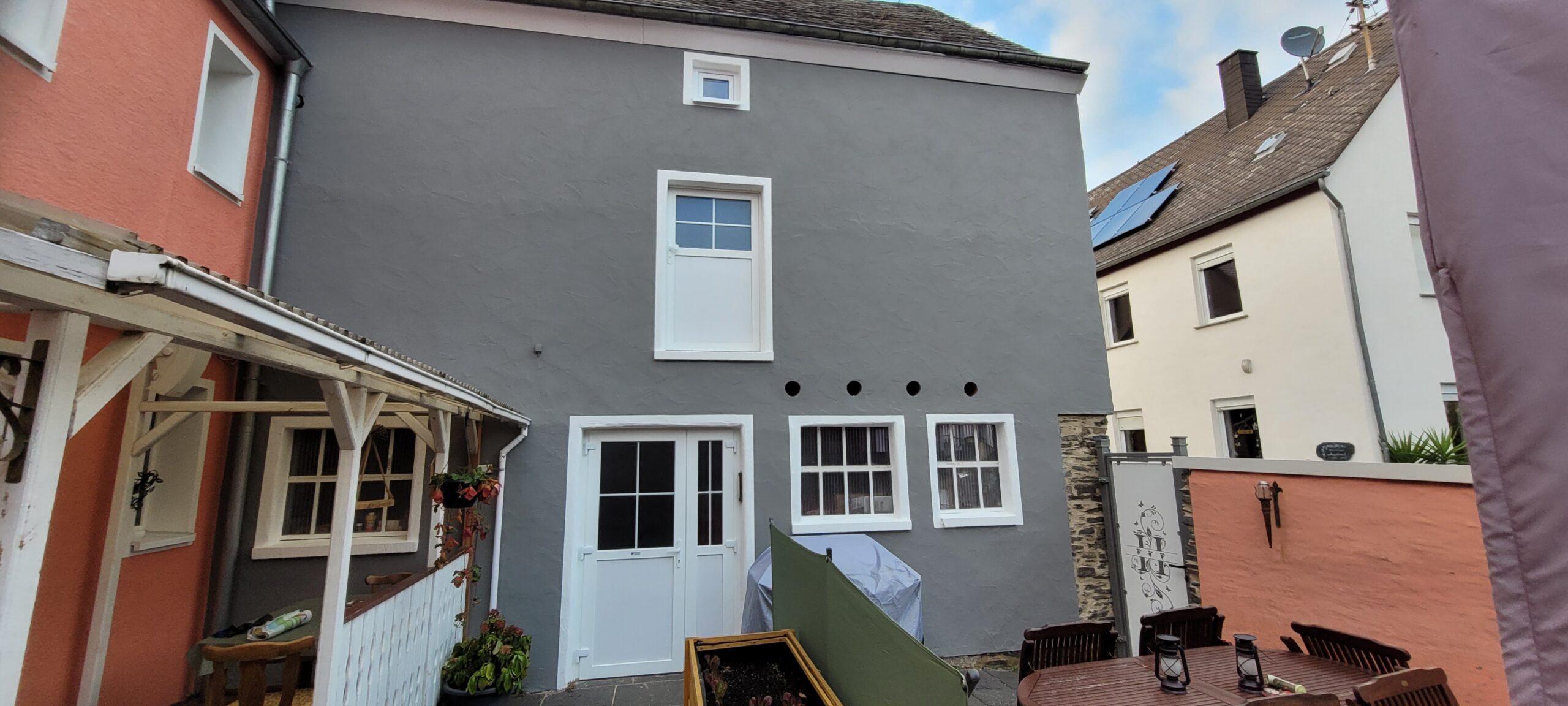 Doppeltür mit Sprossen